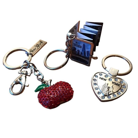 New York 911 Memorial Museum Souvenir Keychains Lot Red Apple Twin Towers Love - Picture 1 of 11